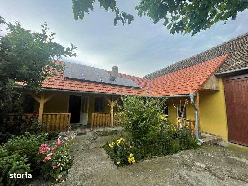 Vand casa cu teren 2700 mp in comuna Cut - Imagine principală: 5/8