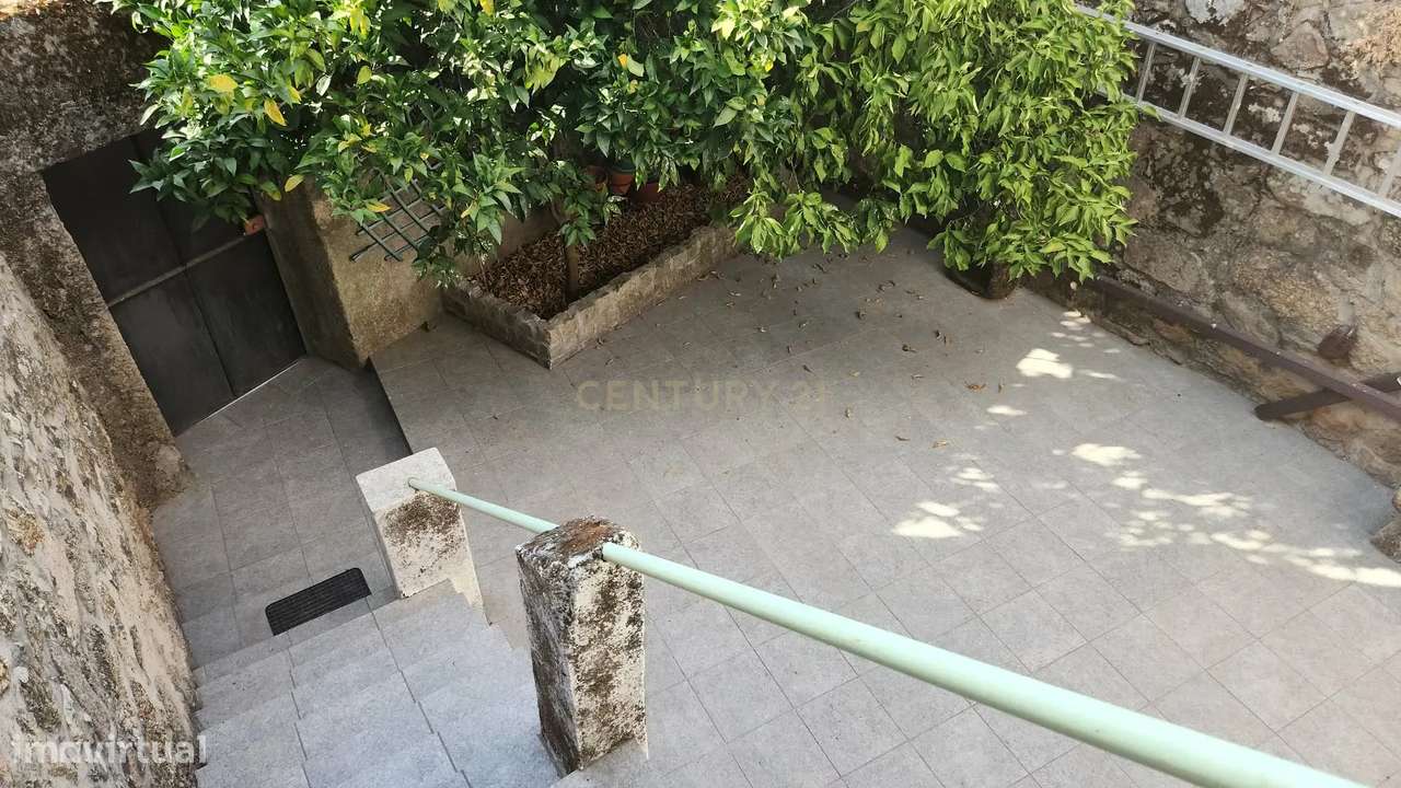 Moradia em Pedra com Terraço e Logradouro — Escalos de Baixo-13
