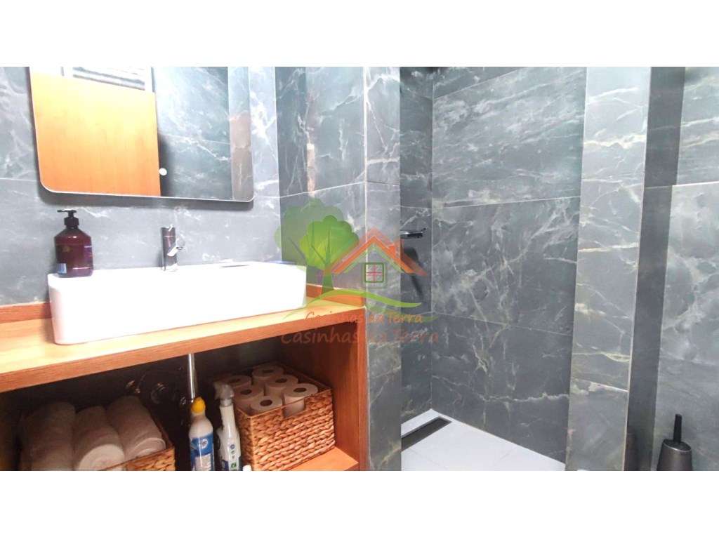 Terreno rústico com vista de mar e casa-14