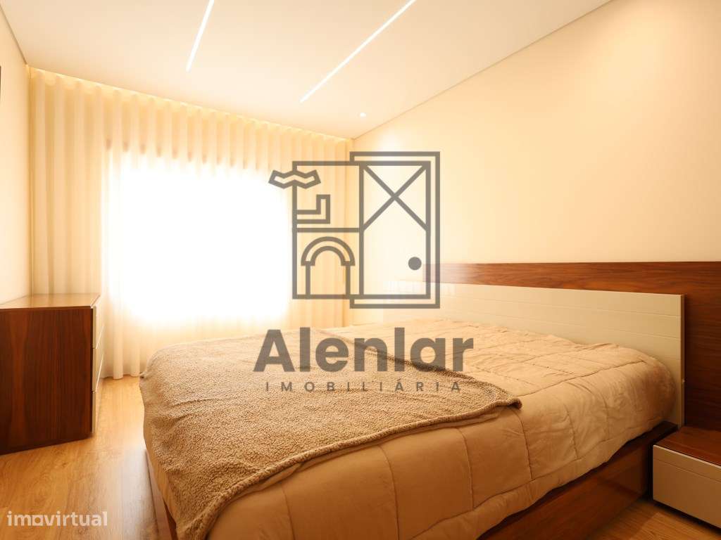 T2 no Carregado - Condominio Fechado-12