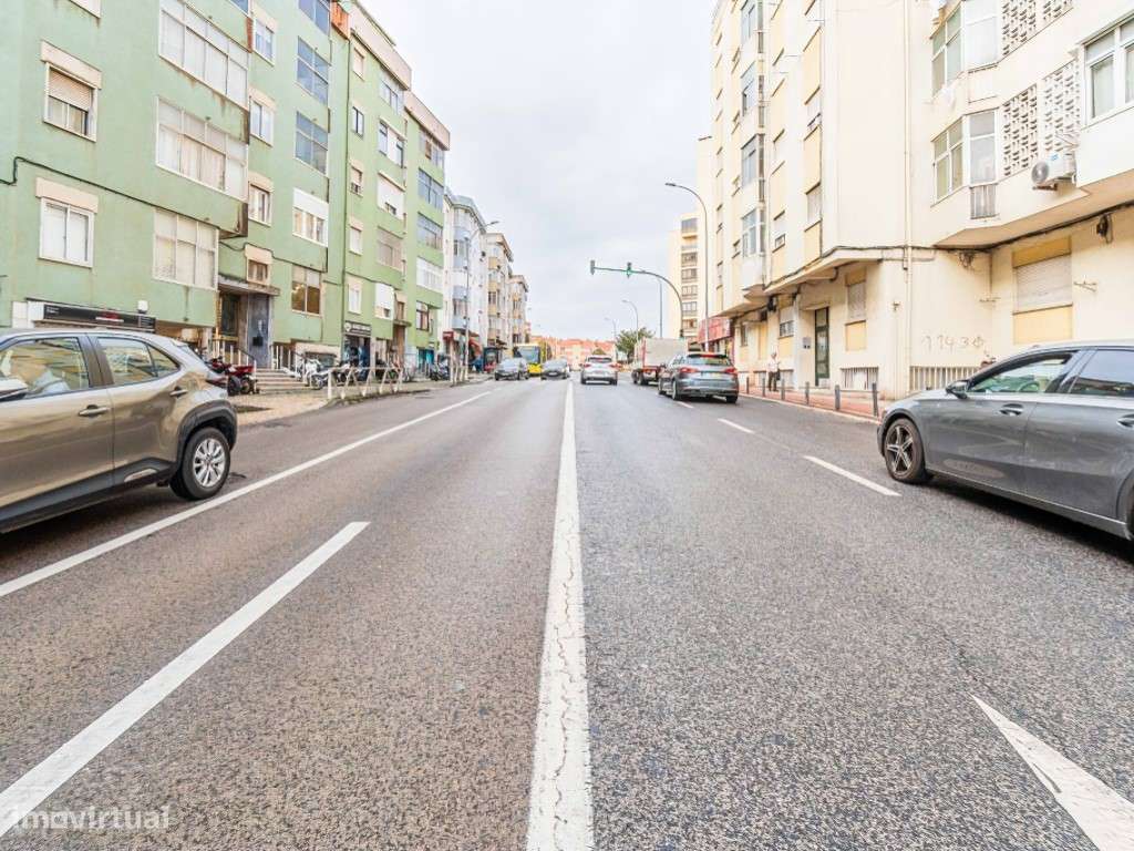 T3 Totalmente Remodelado - Avenida D. José I, Amadora-44