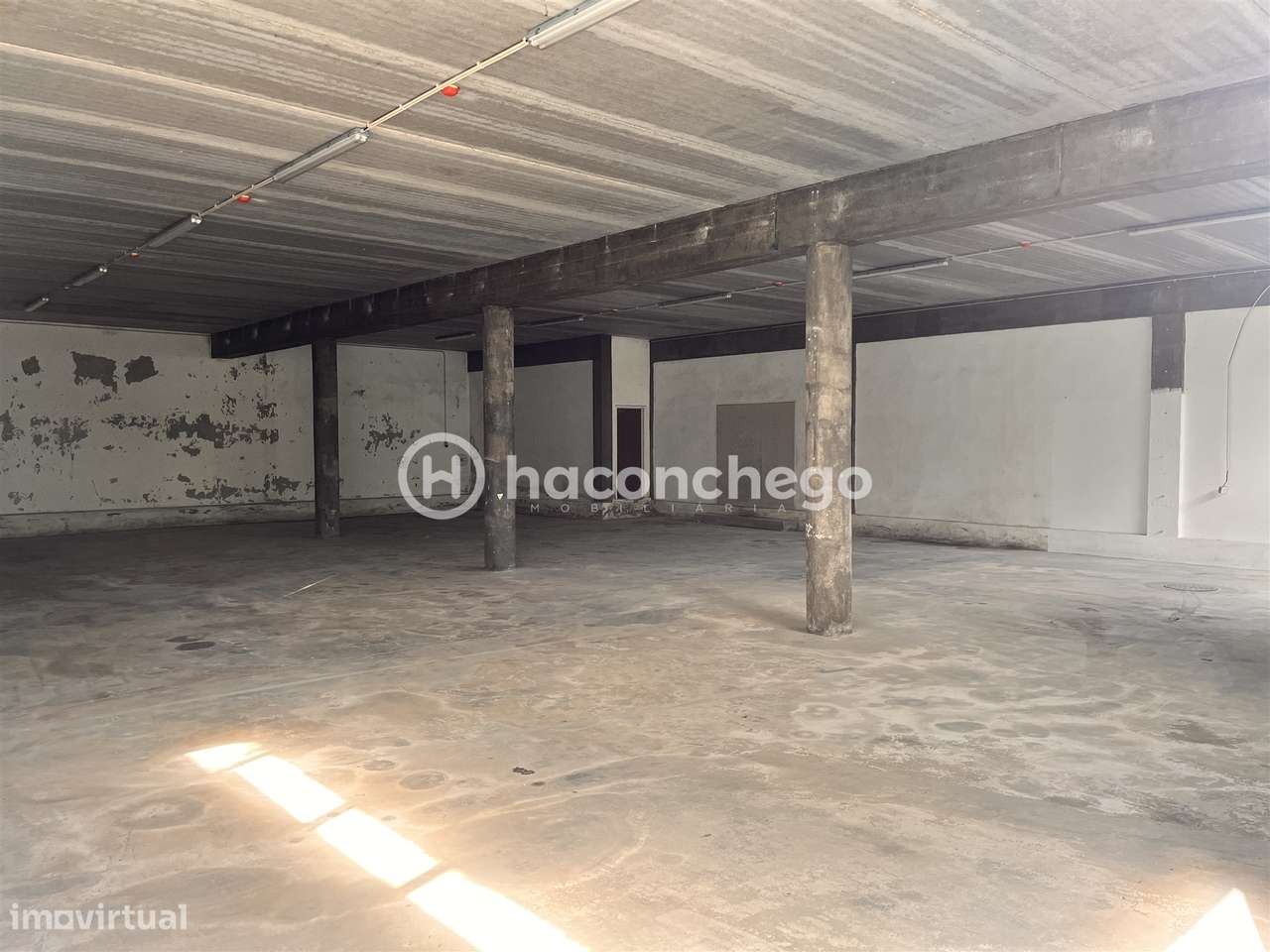 Armazém com 359 m2 para arrendamento em Manhente, Barcelos - Grande imagem: 4/6