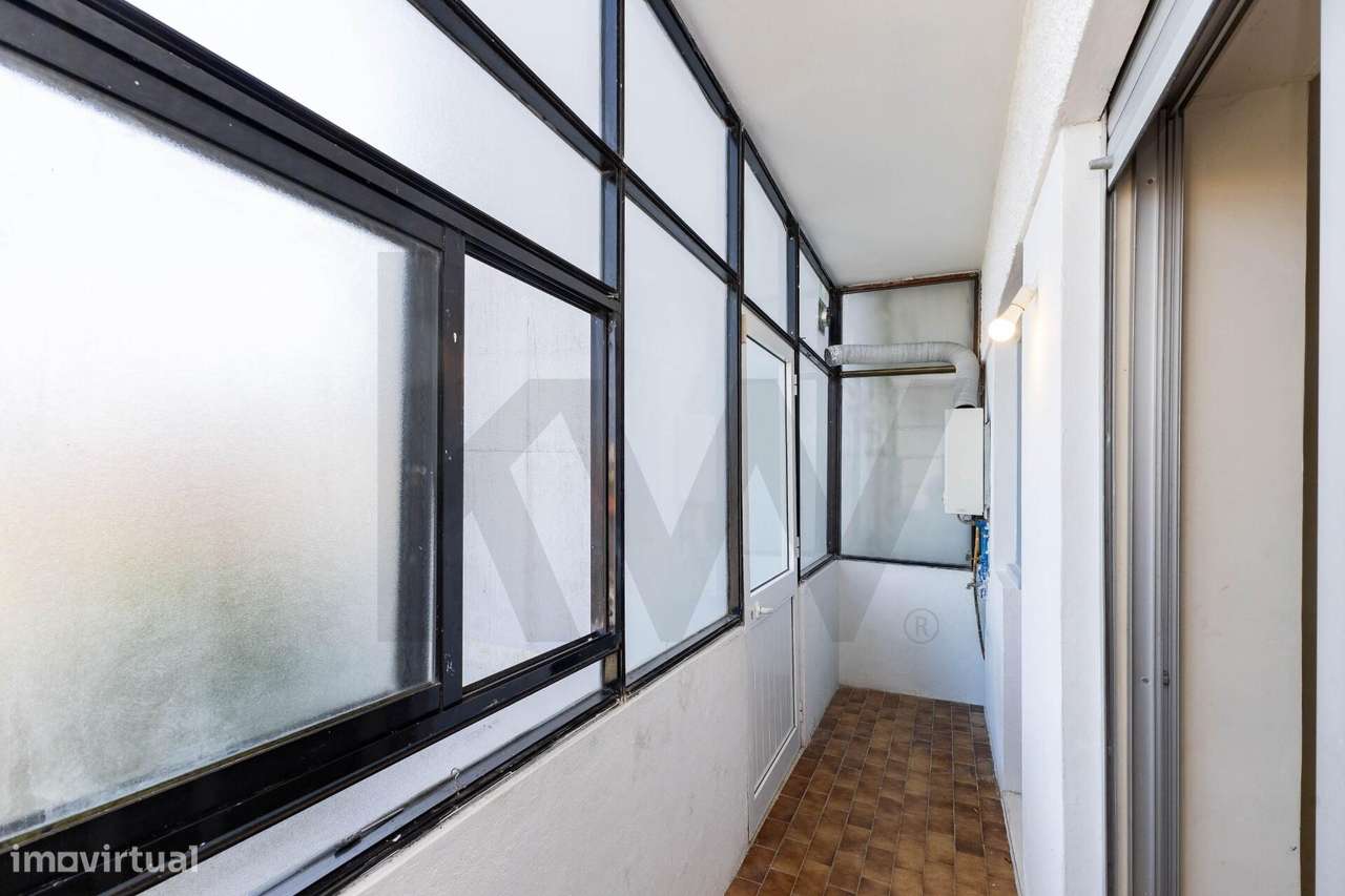 Moradia T3 Geminada de 3 Pisos com Jardim, Garagem em  Guifões, Matosi-8