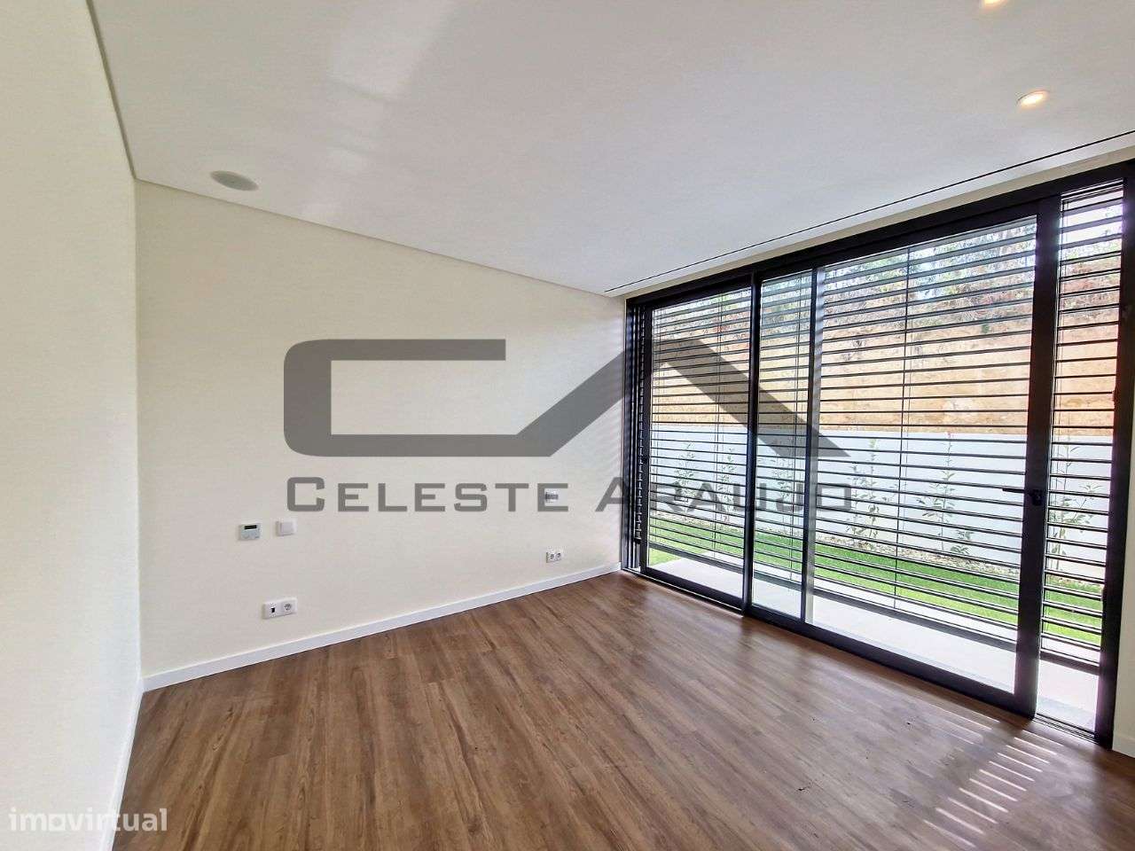 Moradia T4+1 Térrea, com piscina, Rio Meão-19