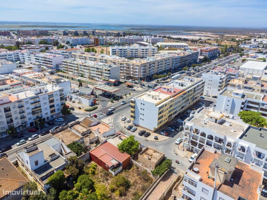 Terreno com Casa em ruínas no Centro de Olhão-9