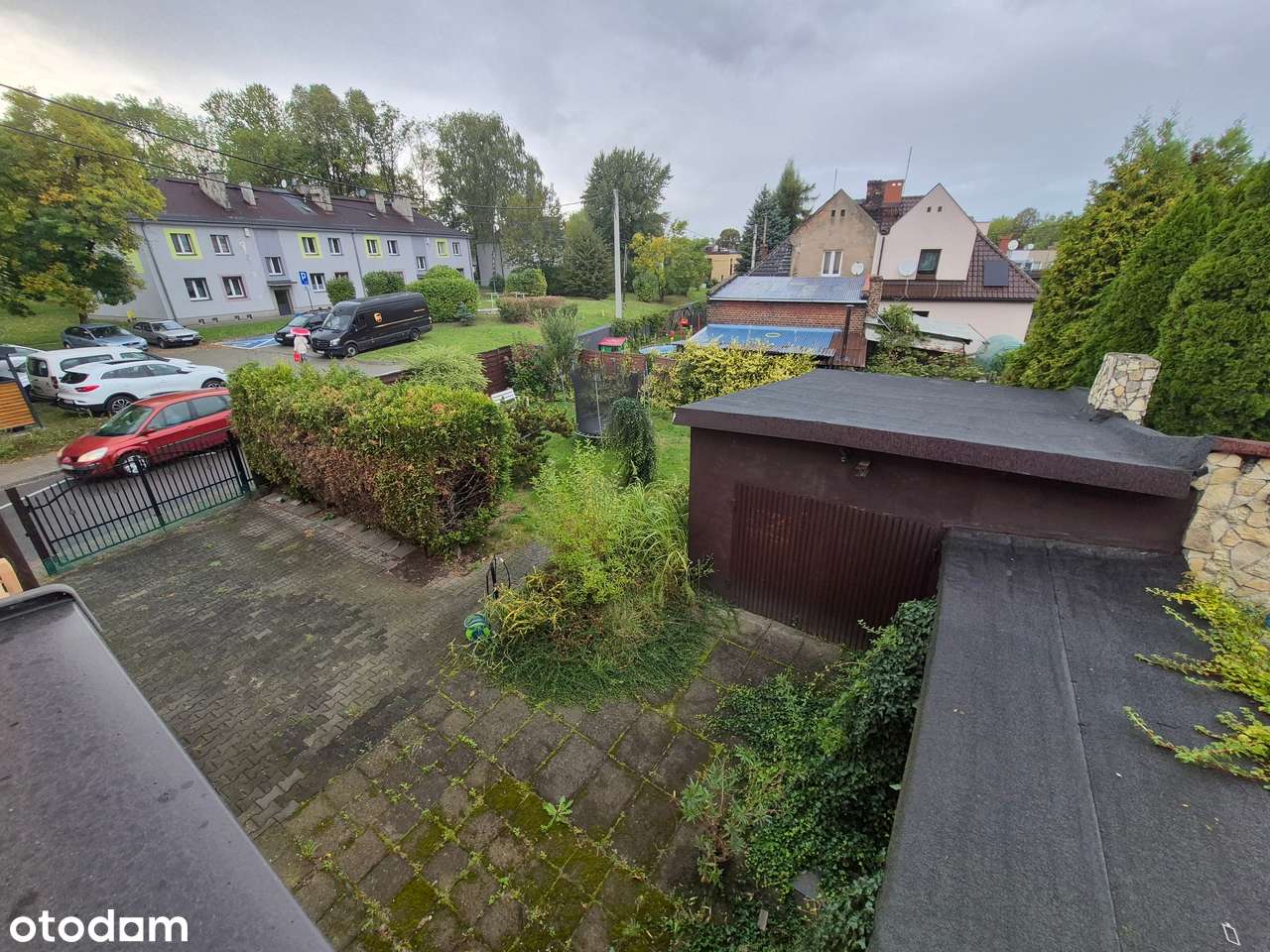 Przytulny , przestronny dom w cichej i zielonej okolicy-2