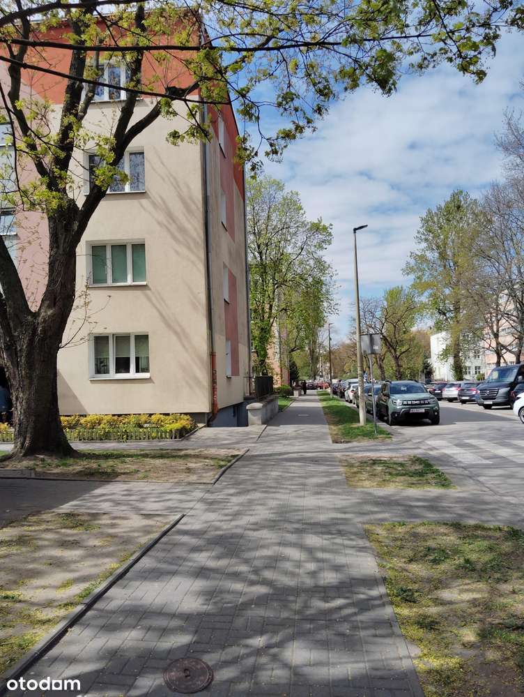 M-3 z balkonem na Dołach na ulicy Brackiej-17
