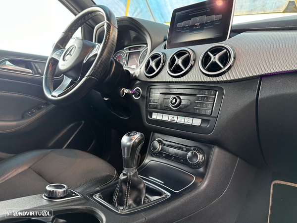 Mercedes-Benz B 200 CDi Style - 31