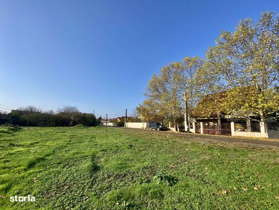 Teren la lac centru Corbeanca, vedere lac si padure, toate utilitatile - Imagine principală: 5/14