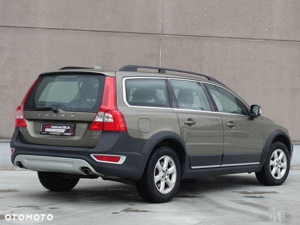 Volvo XC 70 2.4D AWD Momentum - 10