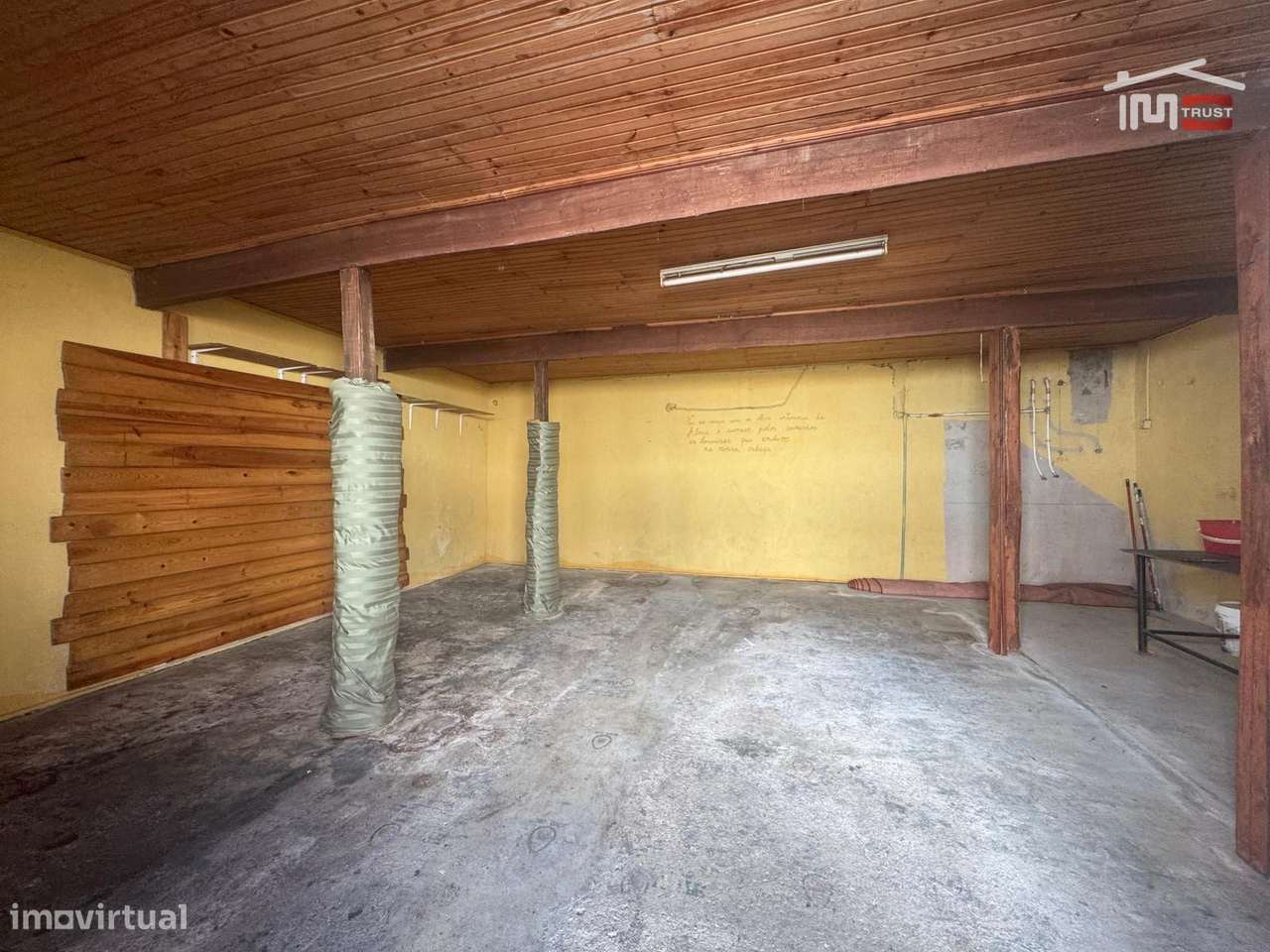 Moradia T2 habitável com terreno (imovel com licença de utilização)-23