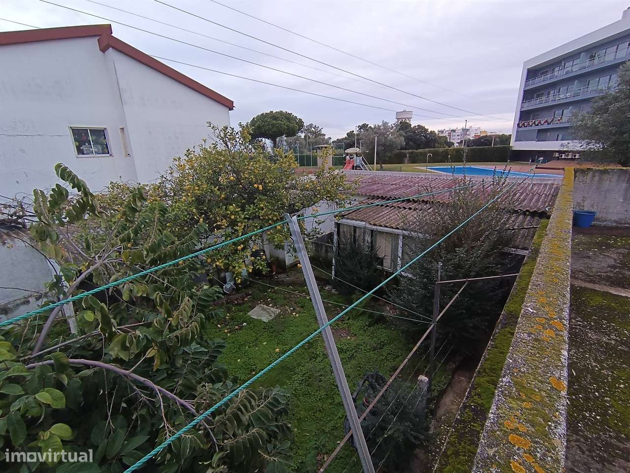 Terreno Urbano de 270m2 com Viabilidade de Construção de 162m2, Vila C-11