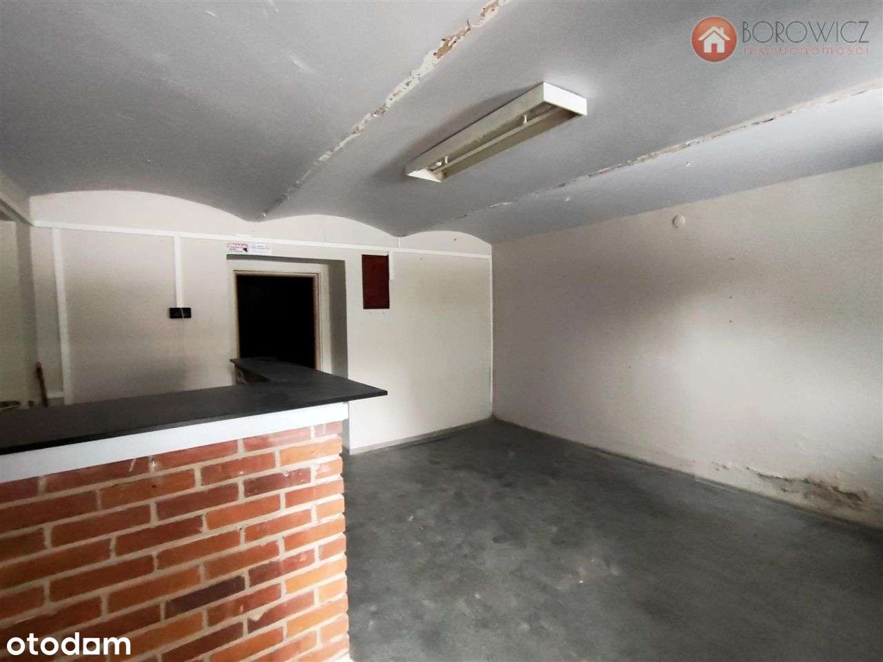 Deptak ul. Mickiewicza - blisko przystanku Mzk - Pełny obrazek: 4/6