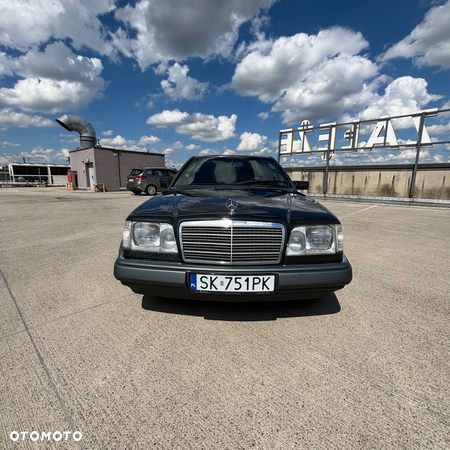 Mercedes-Benz W124 (1984-1993) - 28