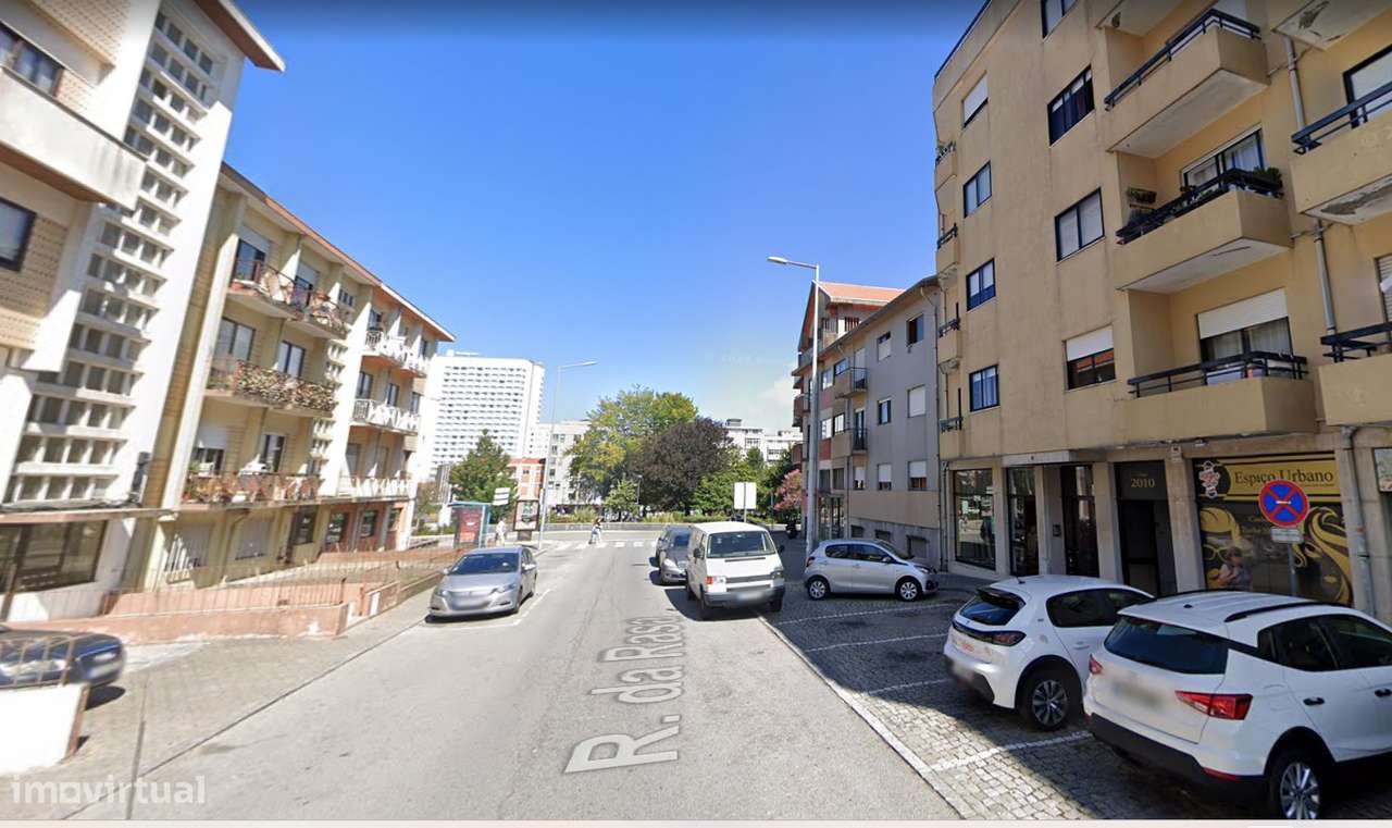 Oportunidade Única – Espaço Comercial em Vila Nova de Gaia Abaixo do V-8