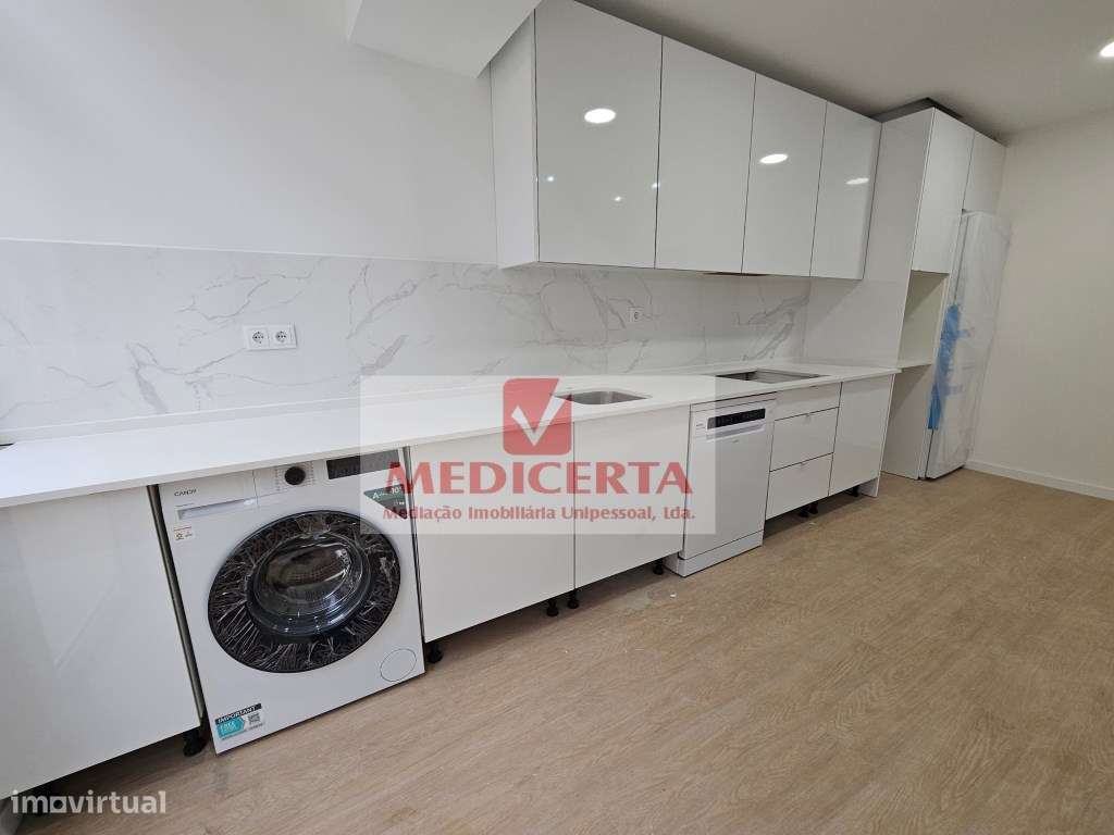 Queluz - Centro T3 + Quintal 40m2 - Remodelado - Grande imagem: 4/17