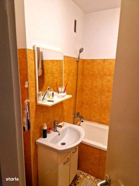 Garsoniera de vanzare zona Mercur cu parcare - Imagine principală: 4/4