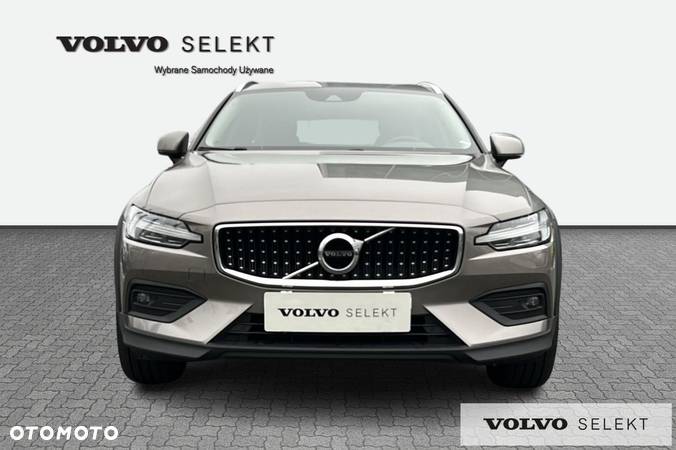Volvo V60 Cross Country - 9