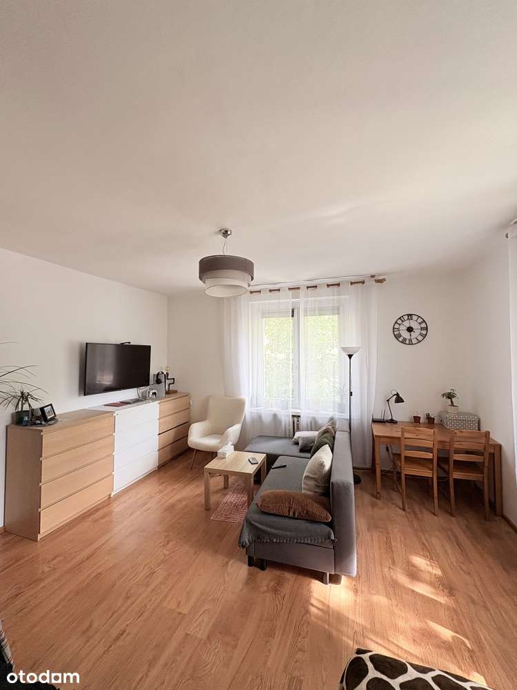 Duża kawalerka 39m² z osobną kuchnią Poznań Jeżyce ul. Szpitalna 17