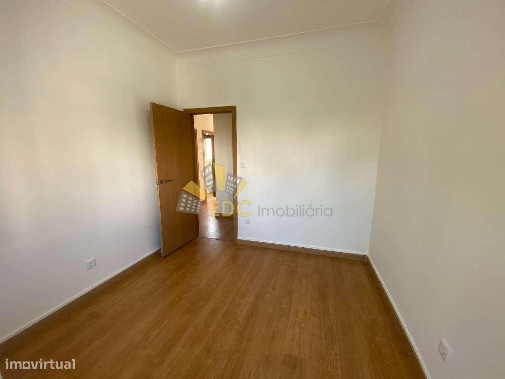 Apartamento T4 com Grande Potencial e Ótima Localização | Localizad...-23