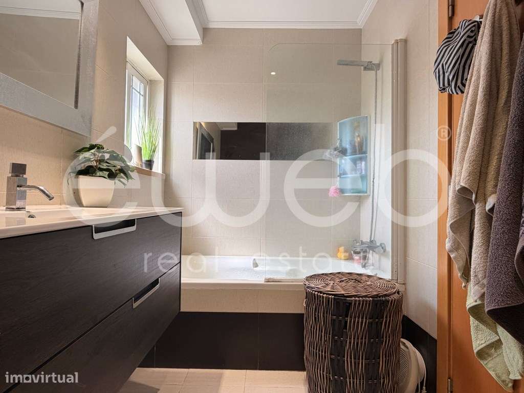 Apartamento T3 com Garagem e Arrecadação, em Aires-26