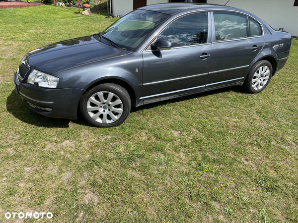 Skoda Superb 2.0 TDI DPF Classic - 2