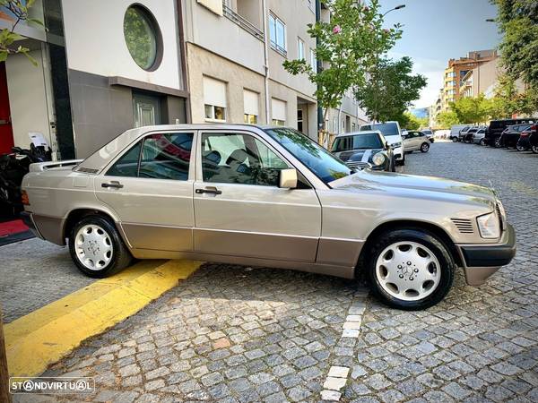 Mercedes-Benz 190 D 2.5 Turbo - 4