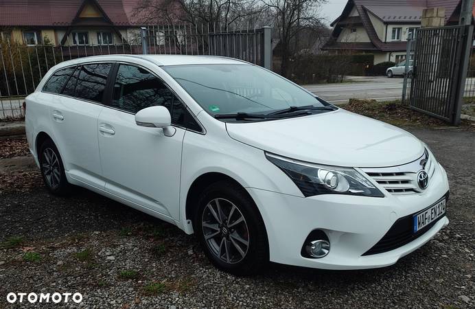 Toyota Avensis Combi 2.0 D-4D Comfort - 10