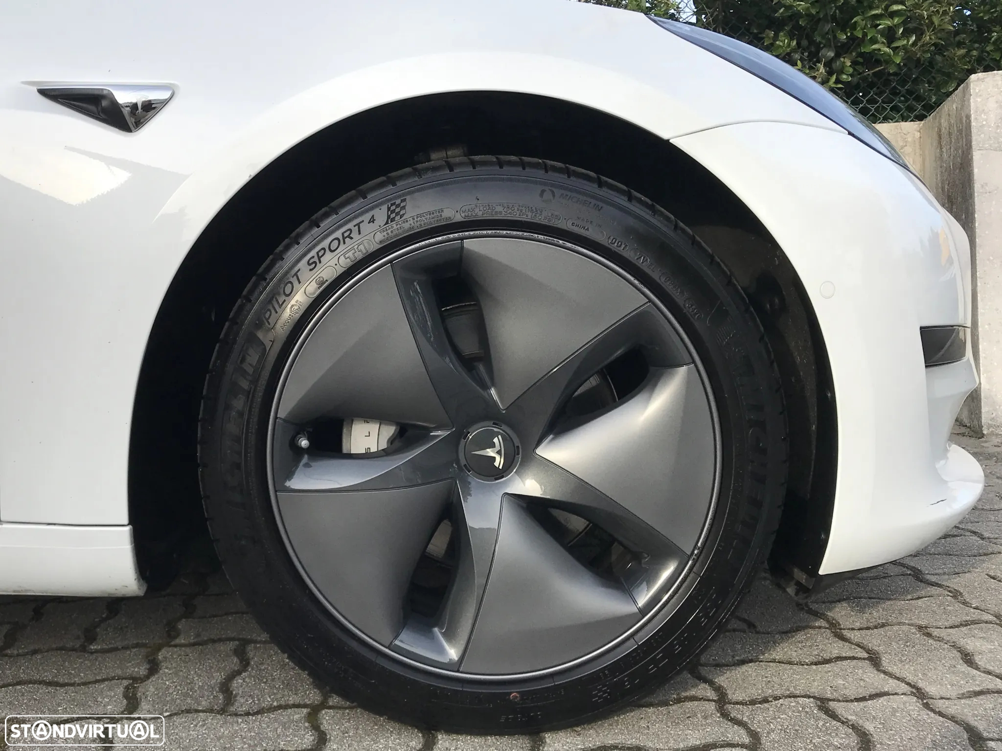 Tesla Model 3 Standard Range Plus RWD - 13