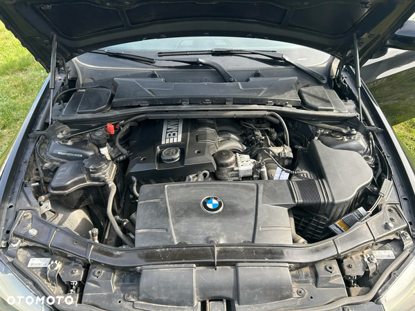 BMW Seria 3 318i - 12