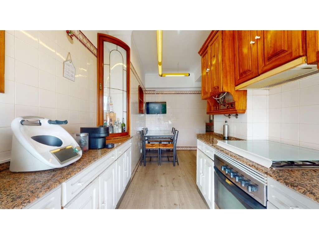 Apartamento T2 - Alcântara-9