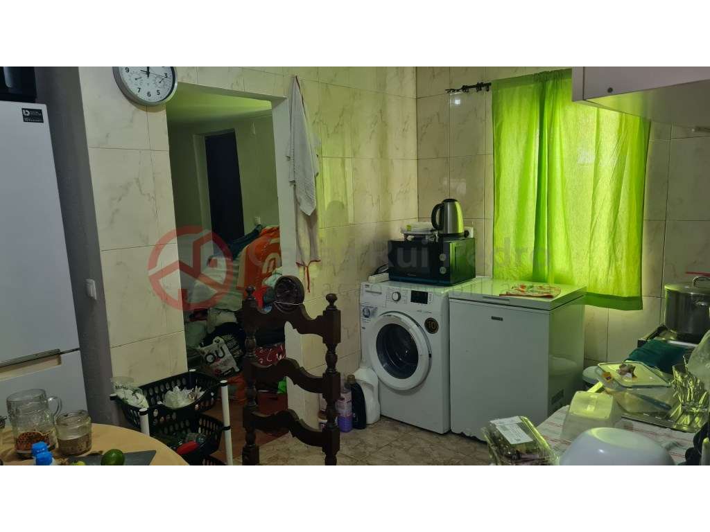 Prédio com duas frações, para investimento , Catujal, Loures - Grande imagem: 5/16