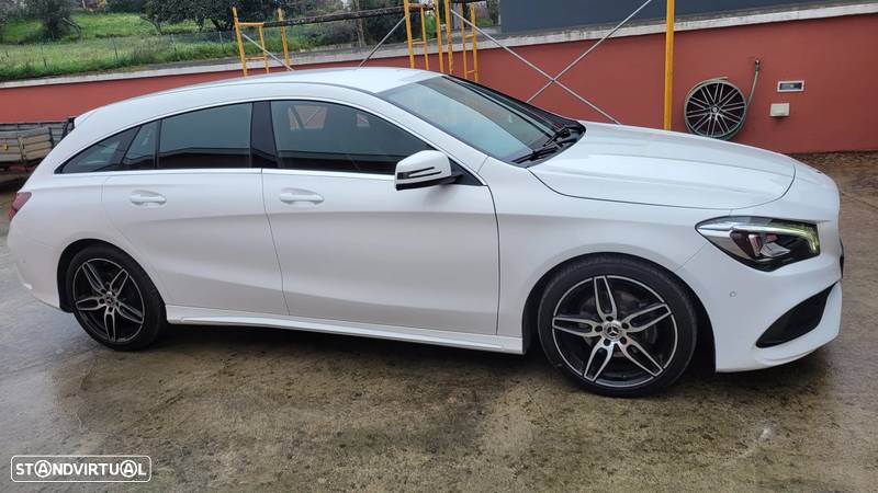 Mercedes-Benz CLA 200 d Shooting Brake AMG Line - 2