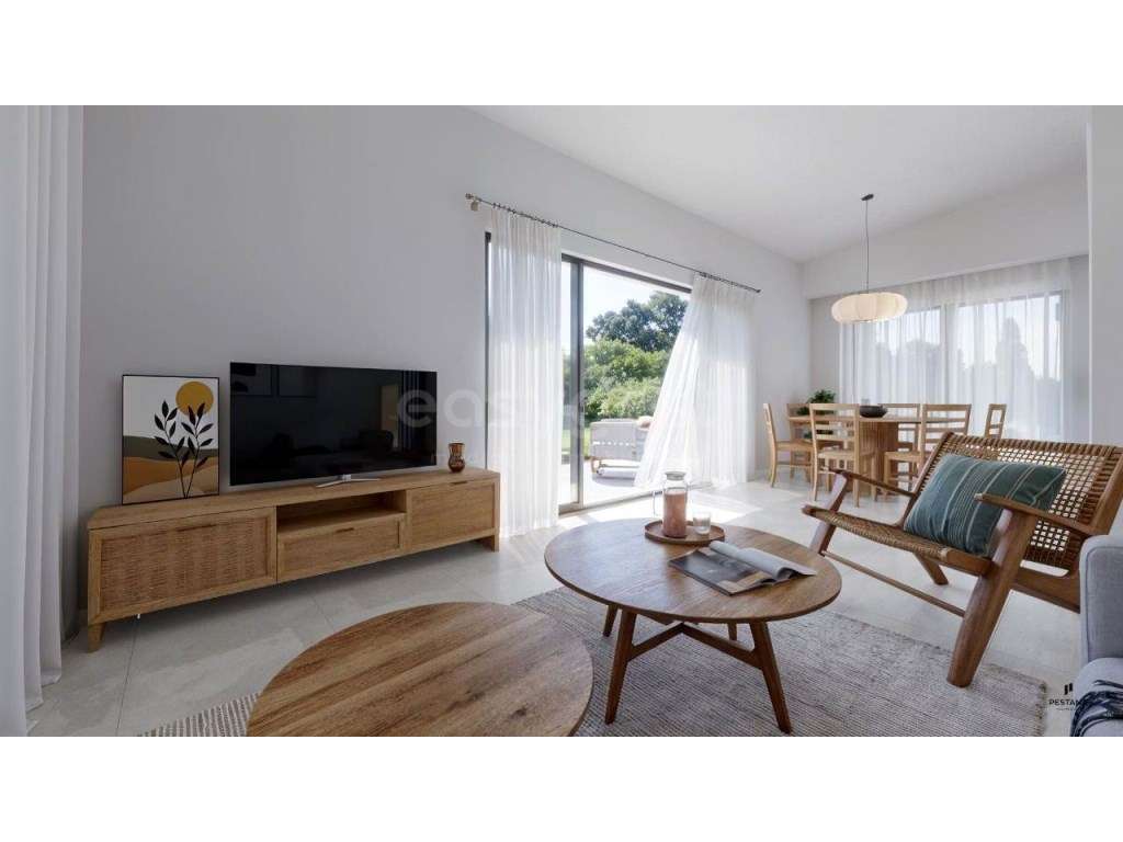 Moradia T2 com piscina, inserida em campo de golfe e segurança 24h - Grande imagem: 4/10