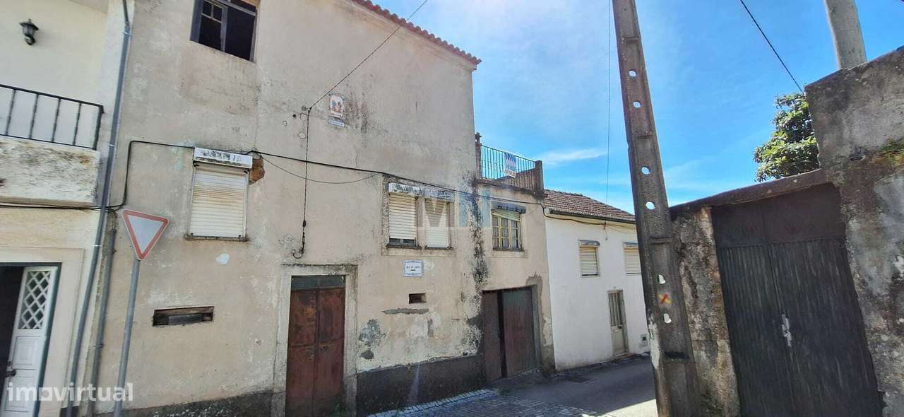 Moradia  para remodelação com Elevado Potencial em Anagueis-8