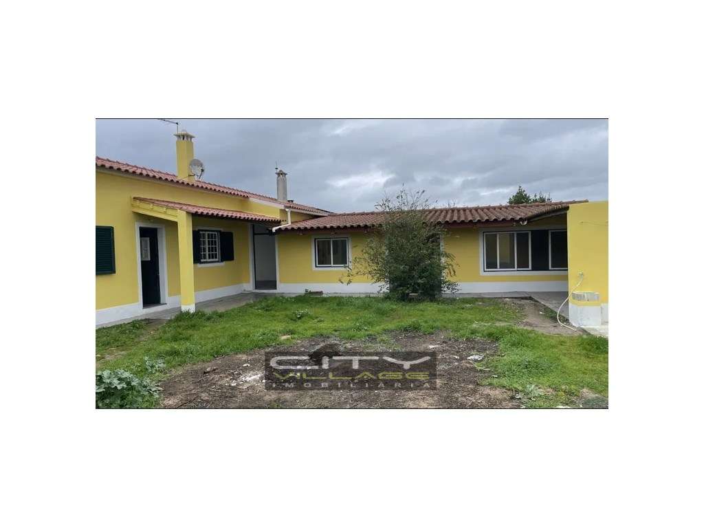 Moradia isolada T3 com piscina-19