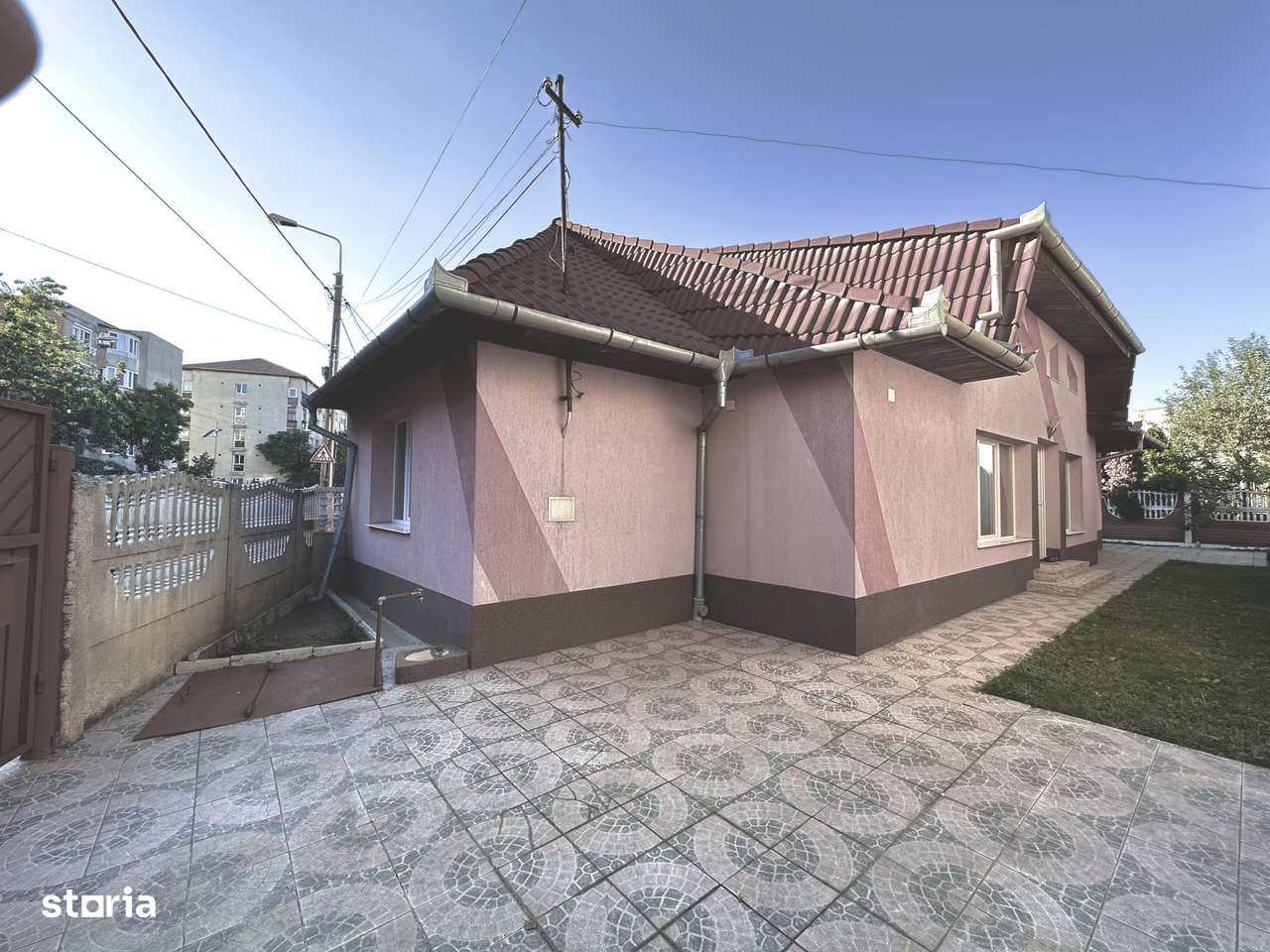Casă P+M Rogerius zona străzii Stefan cel Mare 5 camere,2 băi, piscină - Imagine principală: 1/18
