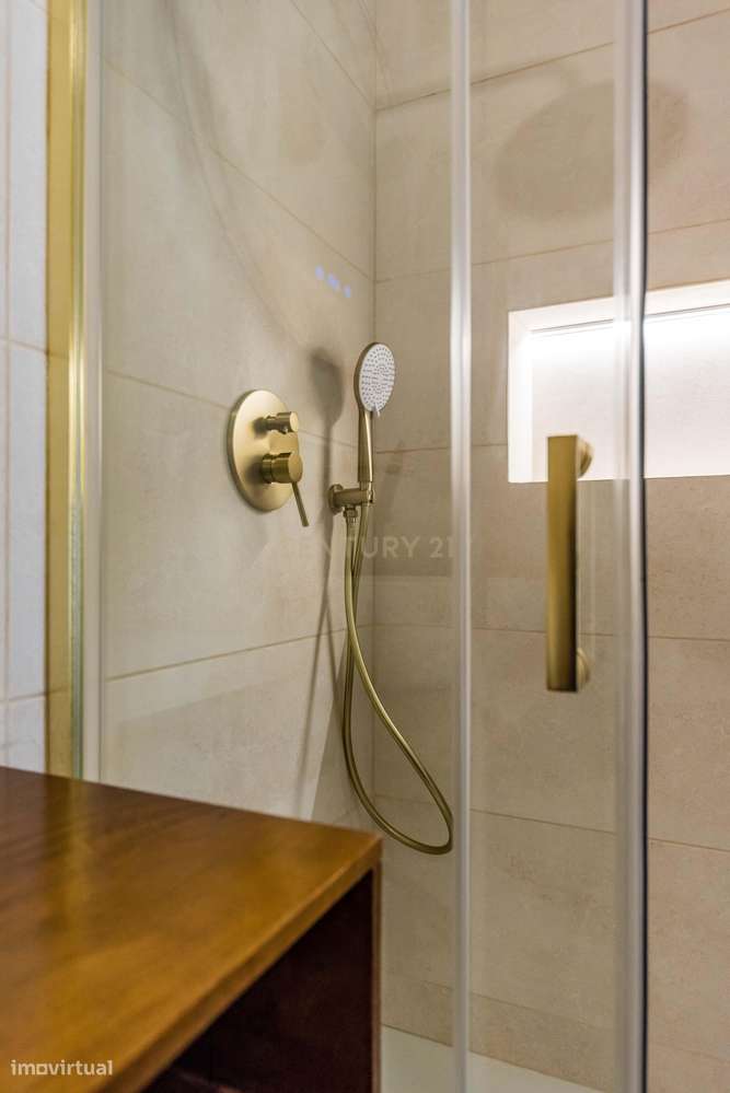 Apartamento T3 Totalmente Remodelado – Cova da Piedade, Almada-46