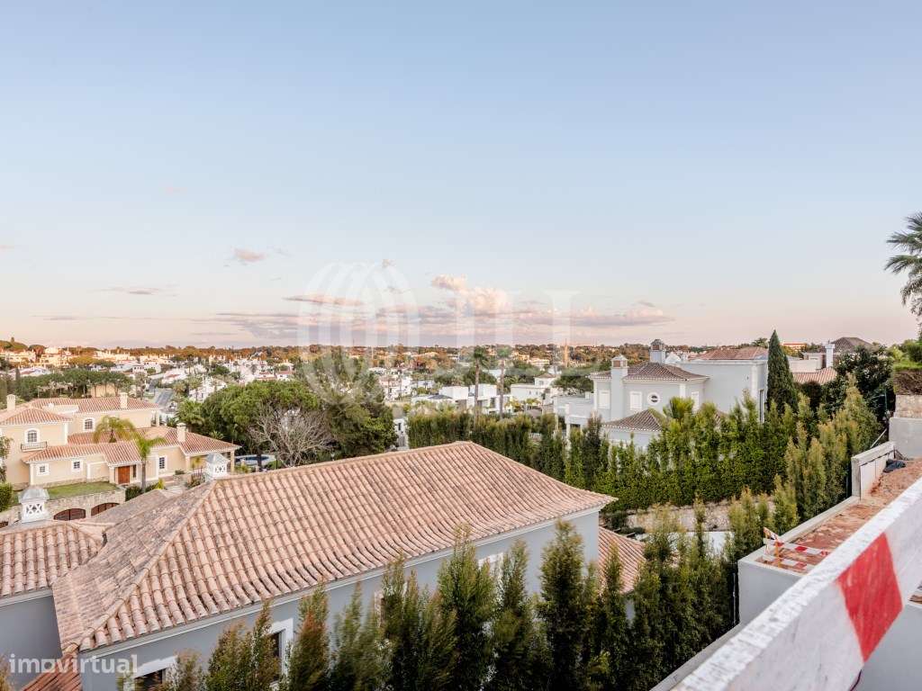 Moradia T4+1, com piscina, jardim, Quinta do Lago - Grande imagem: 4/25