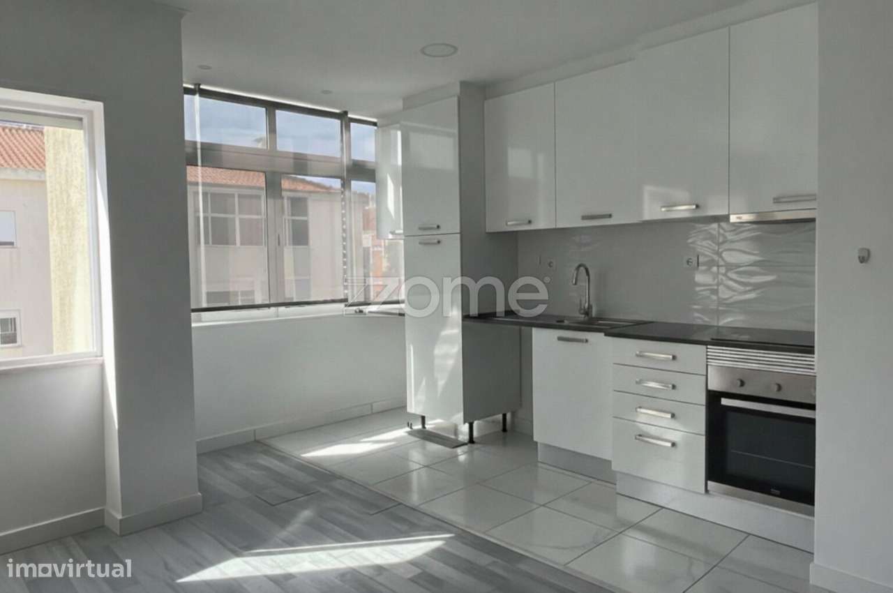 Apartamento T2 Renovado no Barreiro – Localização Central - Grande imagem: 3/9