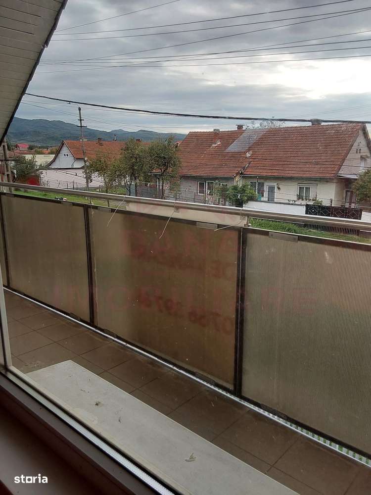 CASĂ P+E, 360 MP, 5 CAMERE\ OȚELU-ROȘU\ZONA GAI-16