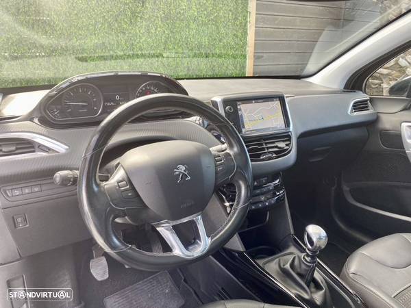 Peugeot 2008 1.6 BlueHDi Allure - 13