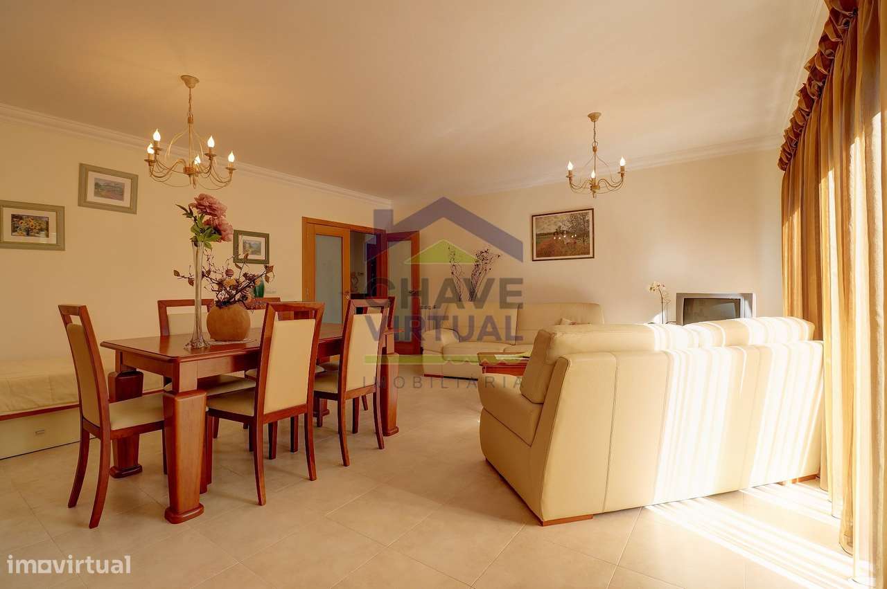 Apartamento T3 com Garagem e Arrecadação - Centro Lourinhã-4