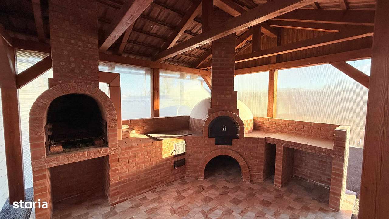 Casa de vanzare cu 4 camere, 4 bai, teren 1540mp - Sangeorgiu de Mures - Imagine principală: 4/19