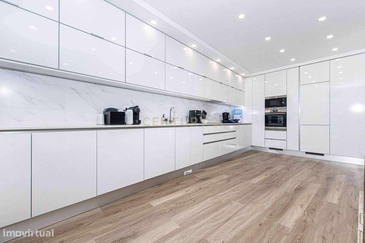 Apartamento Collection | T3 Premium Semi-Novo, Totalmente Mobilado, co-5