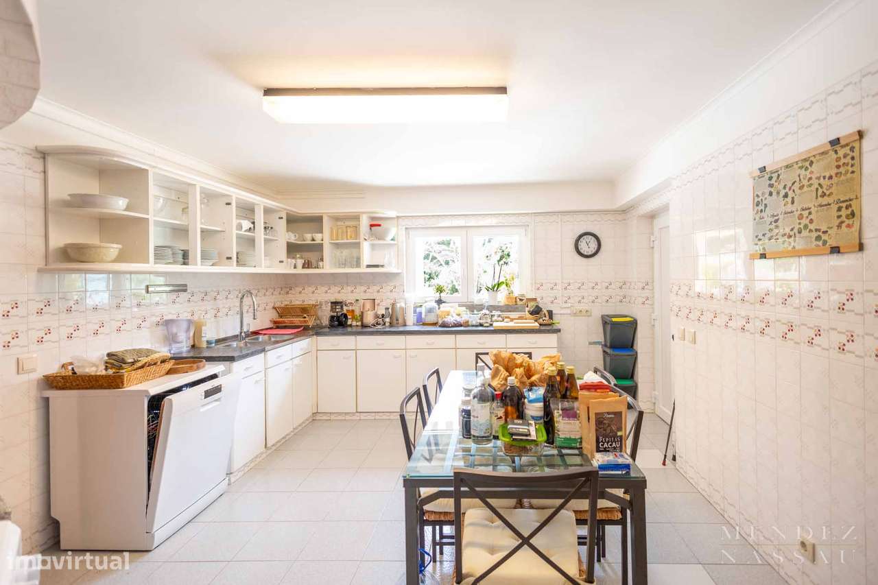 Private Estate - Multi Family - Estoril Villa-25