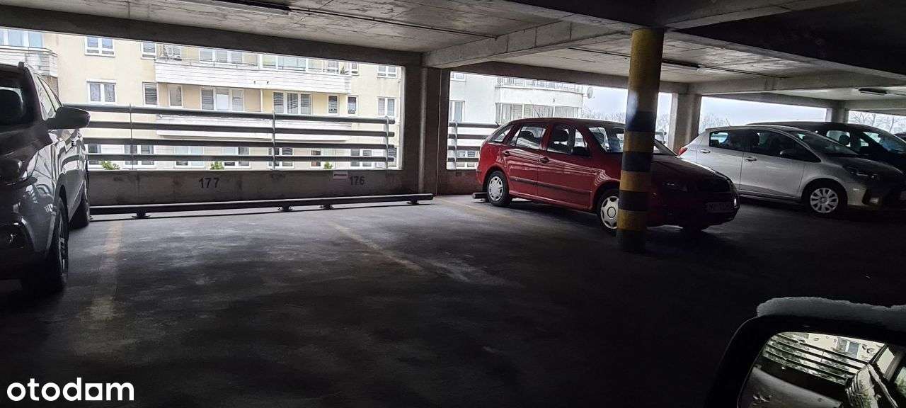 Garaże na wynajem w Warszawa, Brodno www.otodom.pl