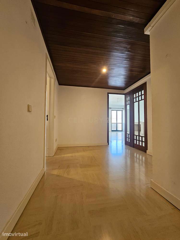 Apartamento T3 com terraço e garagem Condomínio Santa Catarina, Centro - Grande imagem: 5/32