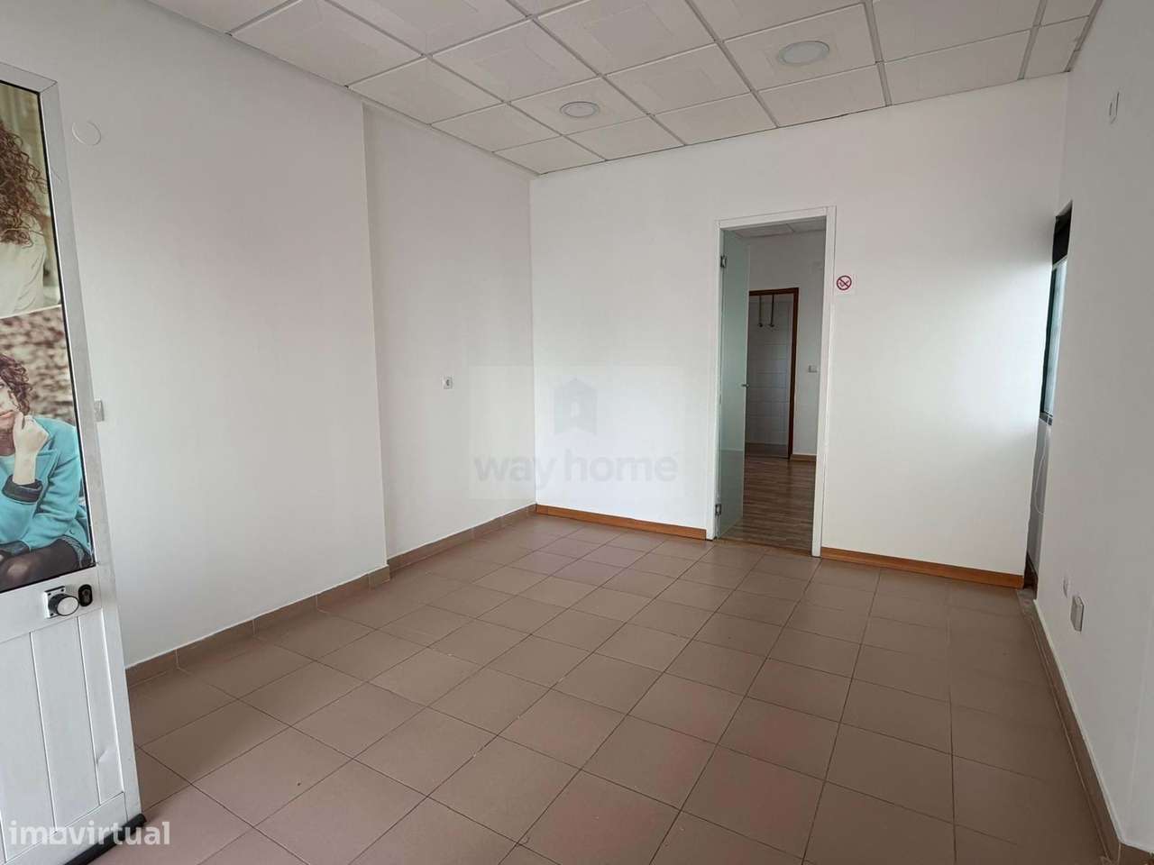 Espaço comercial | Venda | Outeiro de Polima | São Domingos de Rana-3