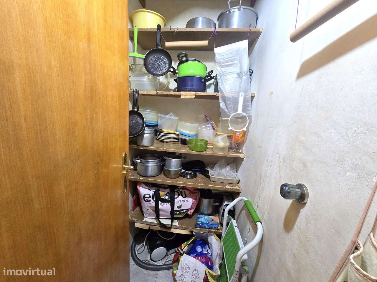 Apartamento T3 com varandas e arrecadação-27